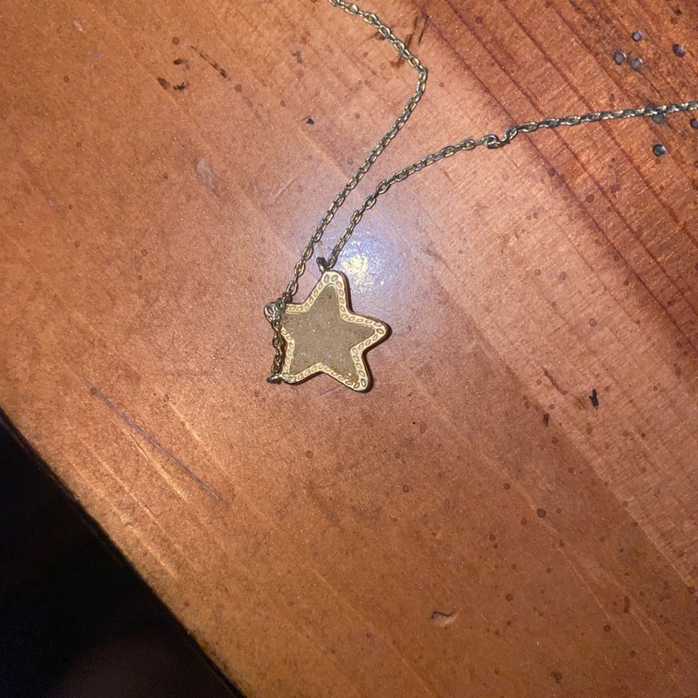 Kendra Scott star necklace
